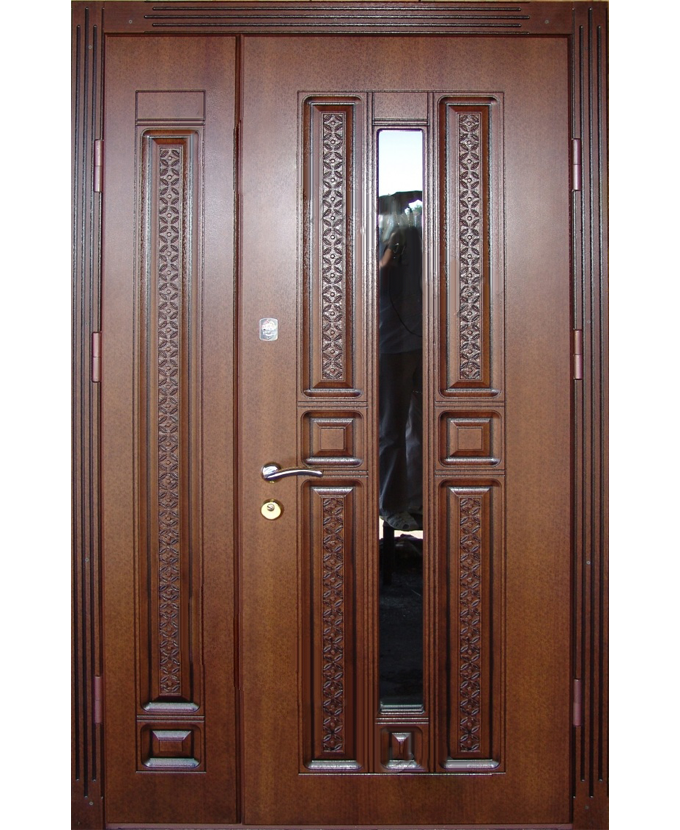 Дверь железная для загородного дома МДФ с ковкой/стеклом 3058